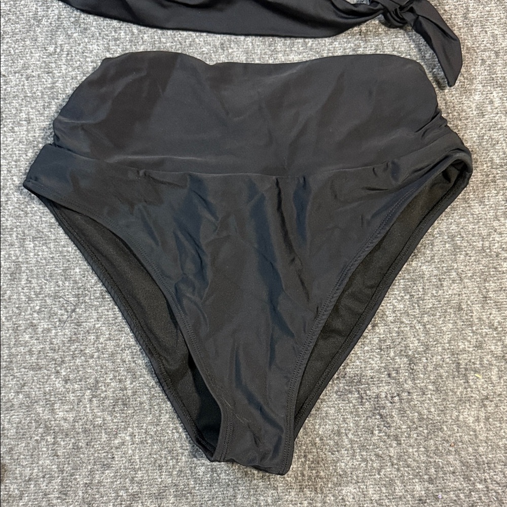 Black One-Shoulder Bikini Set - Picture 5 of 7